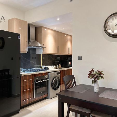 Mira Holiday Homes - Lovely Studio With Burj Khalifa View Dubai Buitenkant foto