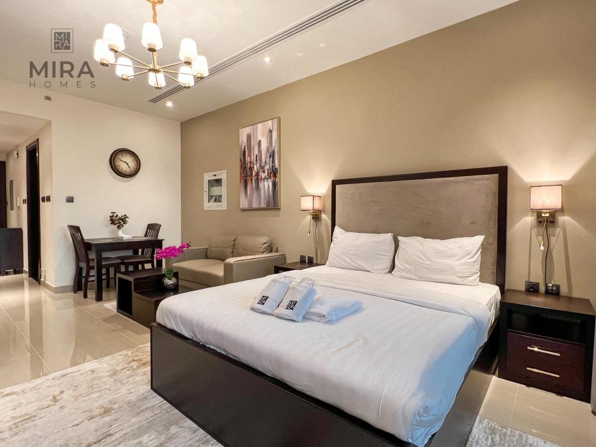 Mira Holiday Homes - Lovely Studio With Burj Khalifa View Dubai Buitenkant foto