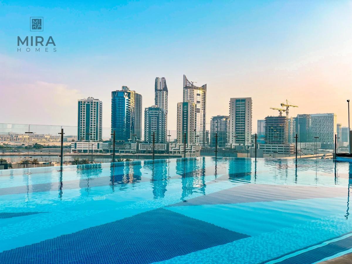 Mira Holiday Homes - Lovely Studio With Burj Khalifa View Dubai Buitenkant foto
